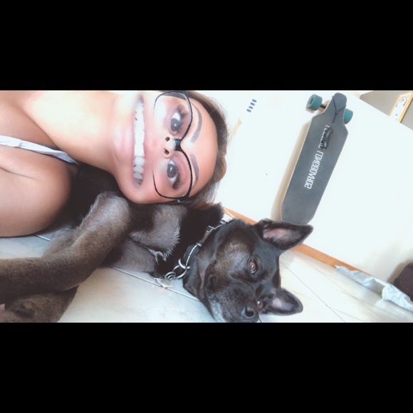 Meet your Posher, Vivian - Picture 1 of 1